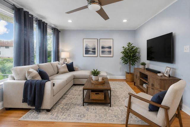 1402 E 76th Street, Chicago, IL 60619