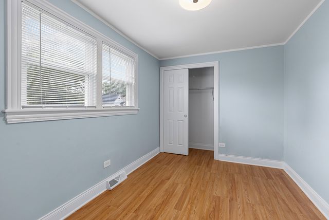 1402 E 76th Street, Chicago, IL 60619