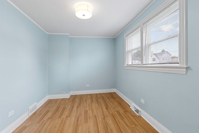 1402 E 76th Street, Chicago, IL 60619