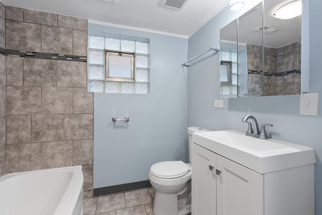 1402 E 76th Street, Chicago, IL 60619