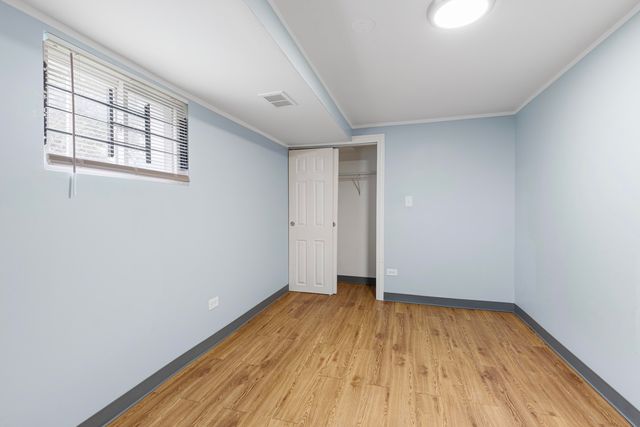 1402 E 76th Street, Chicago, IL 60619