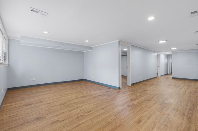 1402 E 76th Street, Chicago, IL 60619