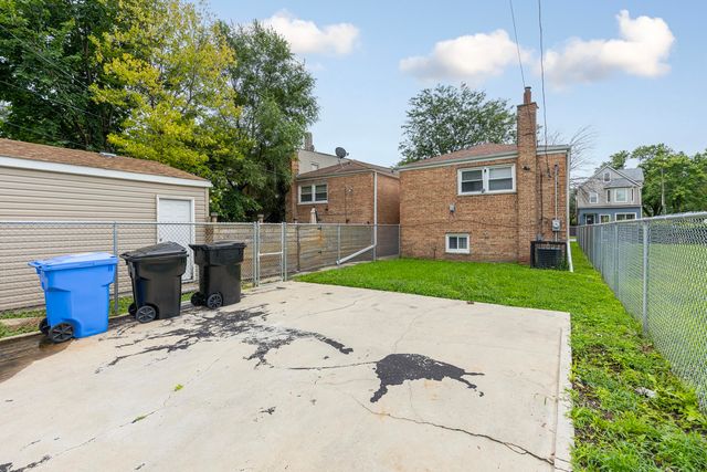 1402 E 76th Street, Chicago, IL 60619