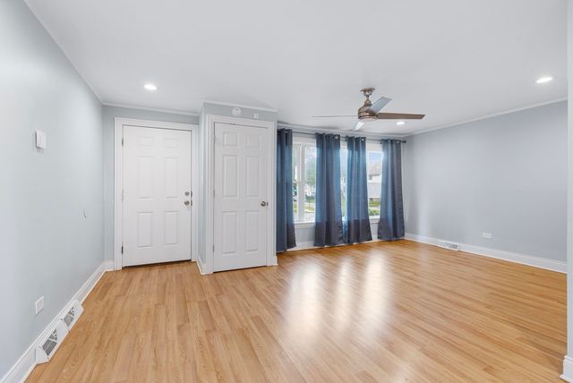1402 E 76th Street, Chicago, IL 60619
