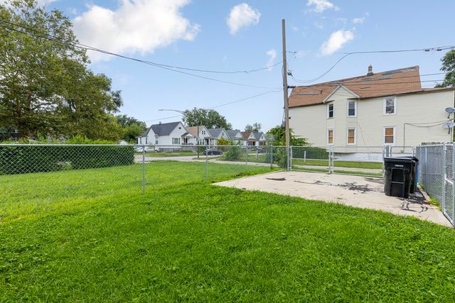 1402 E 76th Street, Chicago, IL 60619