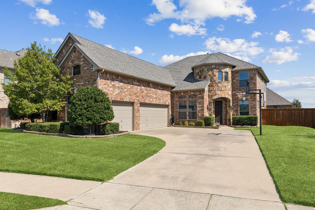 9728 Brewster Lane, Fort Worth, TX 76244