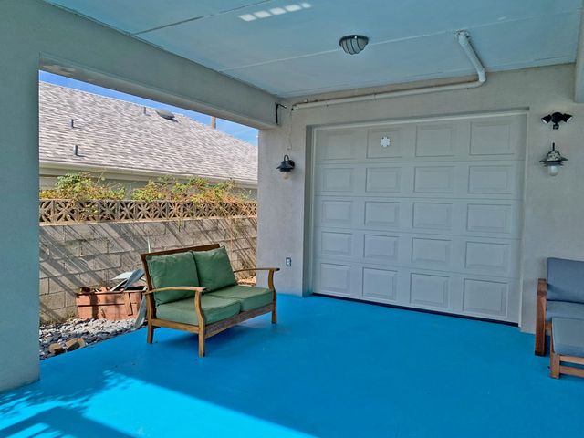 813 Tarpon Ave, Port Isabel, TX 78578