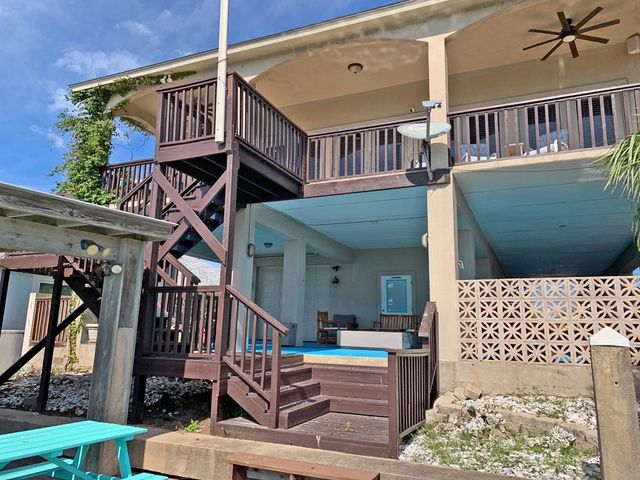 813 Tarpon Ave, Port Isabel, TX 78578