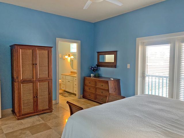 813 Tarpon Ave, Port Isabel, TX 78578