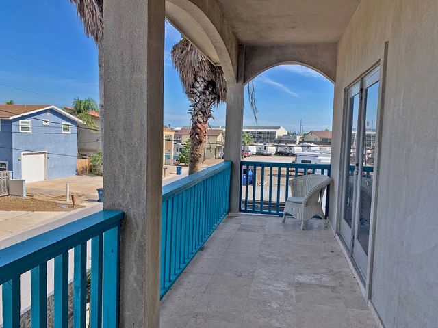 813 Tarpon Ave, Port Isabel, TX 78578