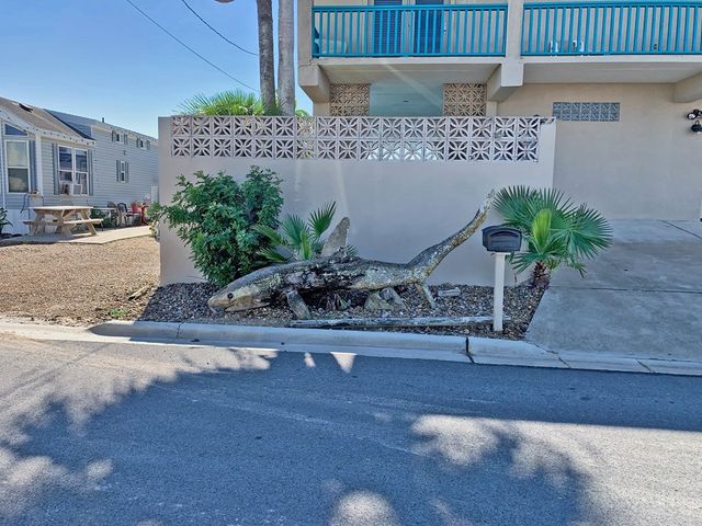813 Tarpon Ave, Port Isabel, TX 78578