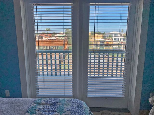 813 Tarpon Ave, Port Isabel, TX 78578