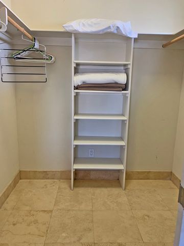 813 Tarpon Ave, Port Isabel, TX 78578