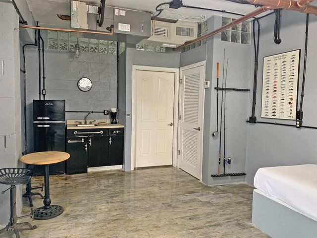 813 Tarpon Ave, Port Isabel, TX 78578