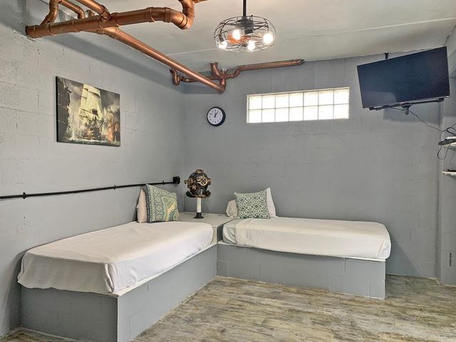 813 Tarpon Ave, Port Isabel, TX 78578