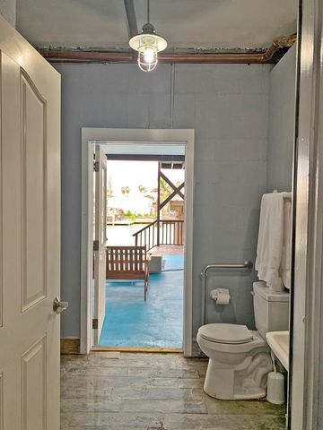 813 Tarpon Ave, Port Isabel, TX 78578