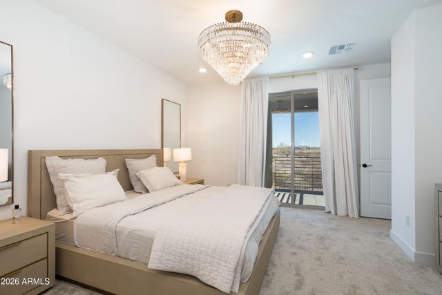 2121 W SONORAN DESERT Drive 8, Phoenix, AZ 85085