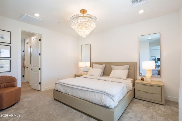 2121 W SONORAN DESERT Drive 8, Phoenix, AZ 85085
