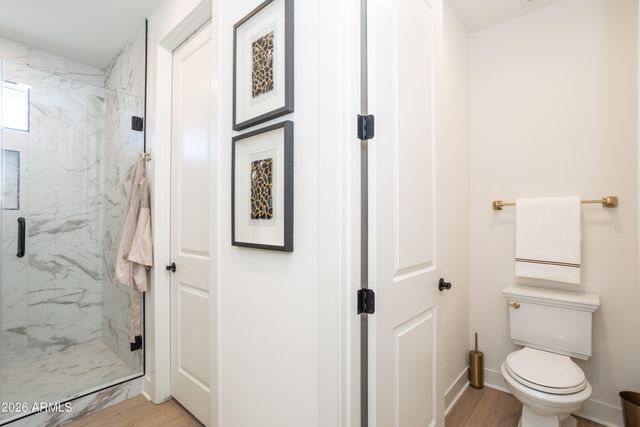 2121 W SONORAN DESERT Drive 8, Phoenix, AZ 85085