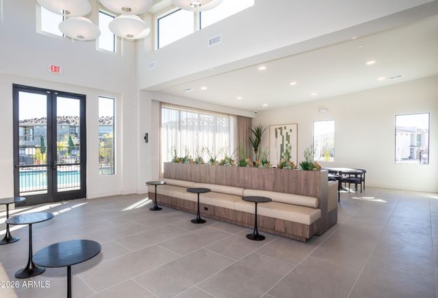 2121 W SONORAN DESERT Drive 8, Phoenix, AZ 85085