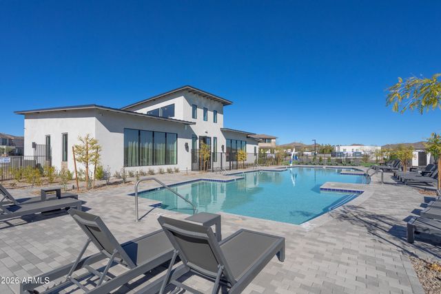 2121 W SONORAN DESERT Drive 8, Phoenix, AZ 85085