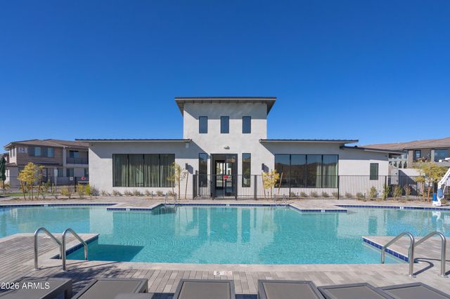 2121 W SONORAN DESERT Drive 8, Phoenix, AZ 85085