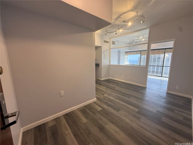 1188 Bishop Street 3212, Honolulu, HI 96813