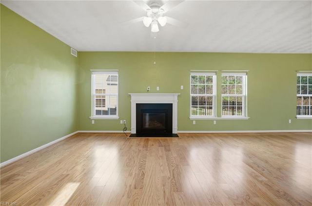 5060 Kings Grant CIR, Suffolk, VA 23434