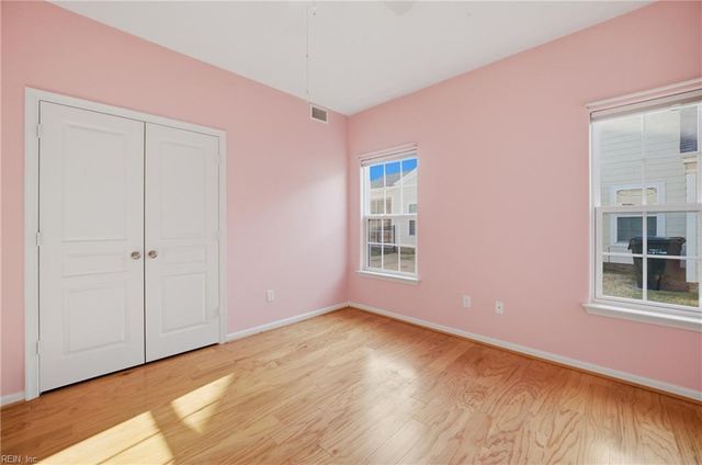 5060 Kings Grant CIR, Suffolk, VA 23434