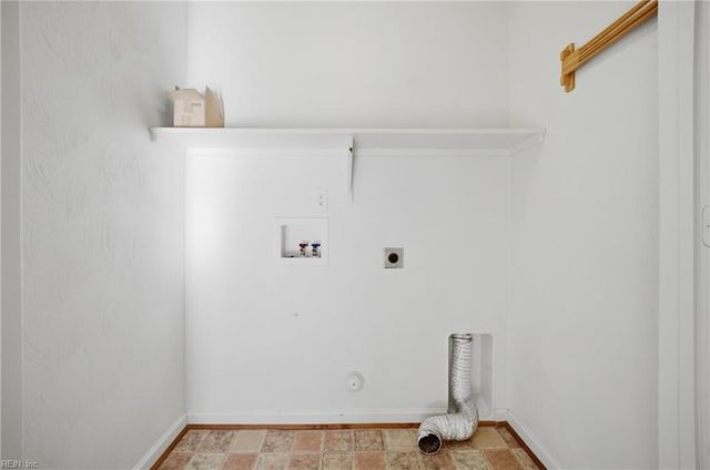 5060 Kings Grant CIR, Suffolk, VA 23434