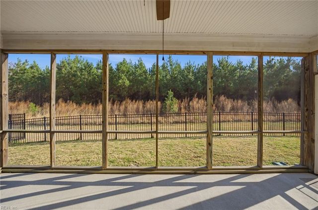 5060 Kings Grant CIR, Suffolk, VA 23434