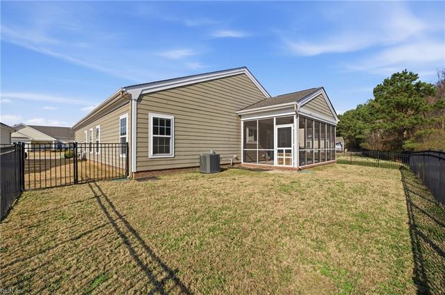 5060 Kings Grant CIR, Suffolk, VA 23434