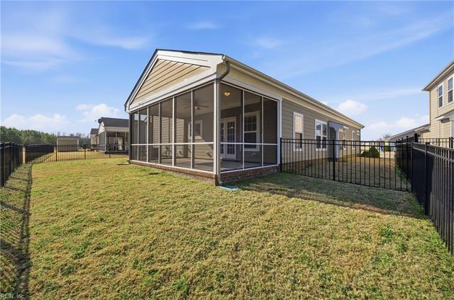 5060 Kings Grant CIR, Suffolk, VA 23434