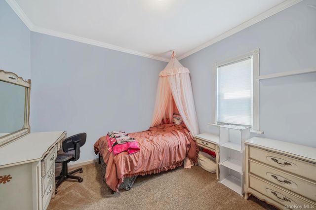 1406 Coates Avenue, Holbrook, NY 11741
