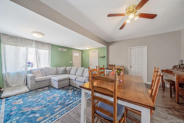 1406 Coates Avenue, Holbrook, NY 11741