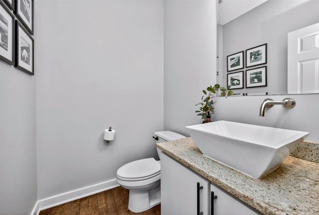 1925 SE Leeann Drive, Waukee, IA 50263