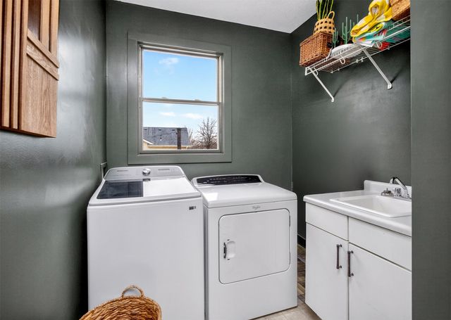 1925 SE Leeann Drive, Waukee, IA 50263