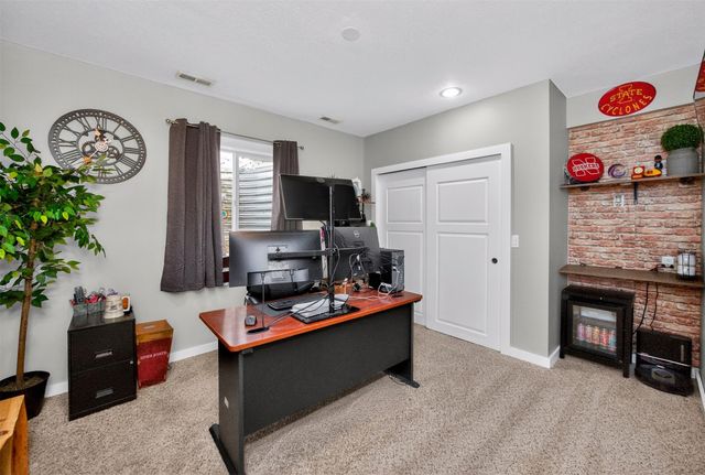 1925 SE Leeann Drive, Waukee, IA 50263