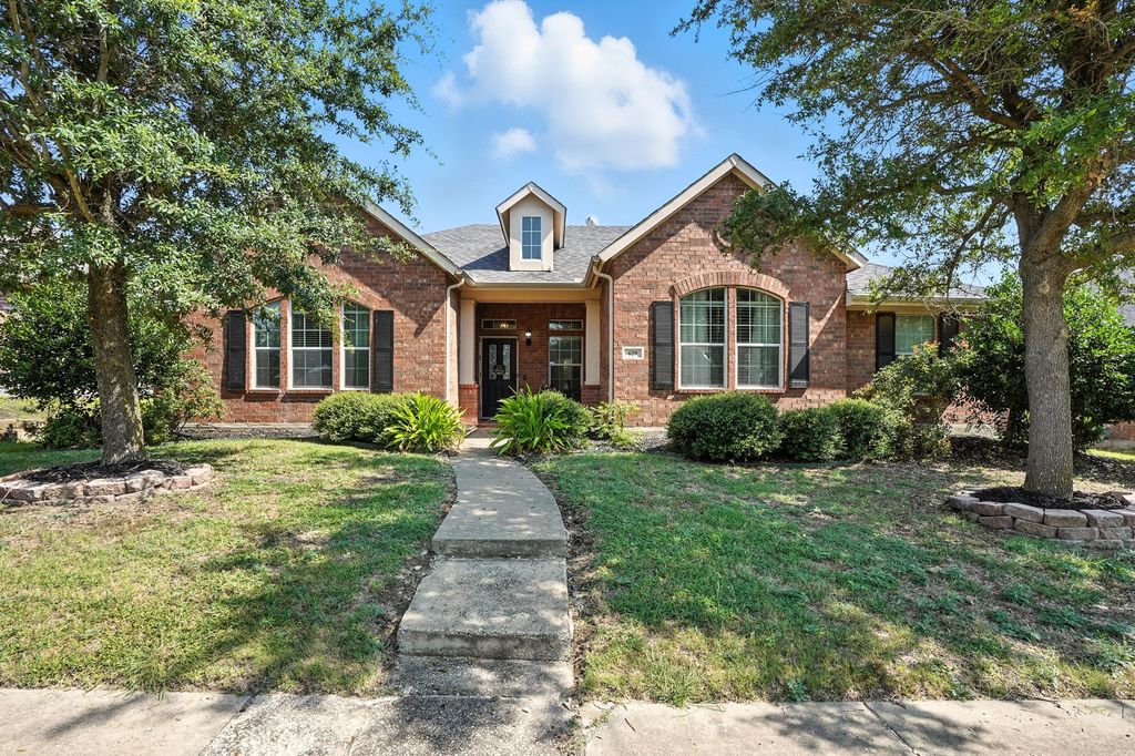 629 Azalea Drive, Glenn Heights, TX 75154