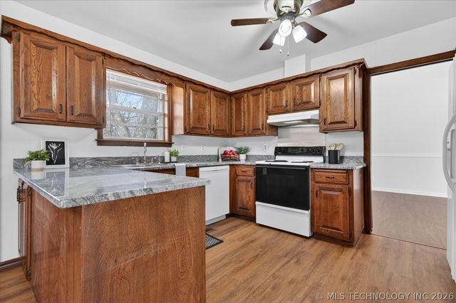 837 Winding Way, Bartlesville, OK 74006