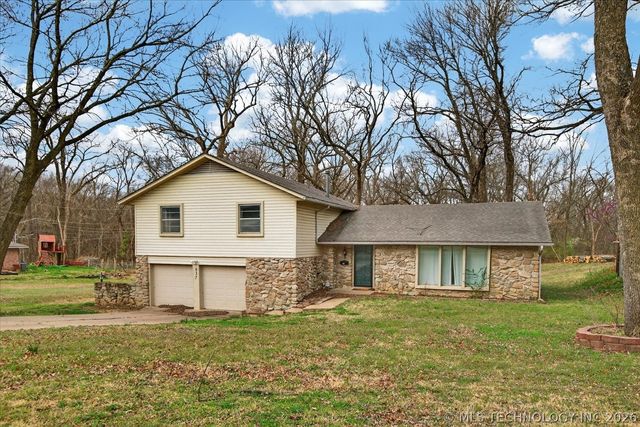 837 Winding Way, Bartlesville, OK 74006