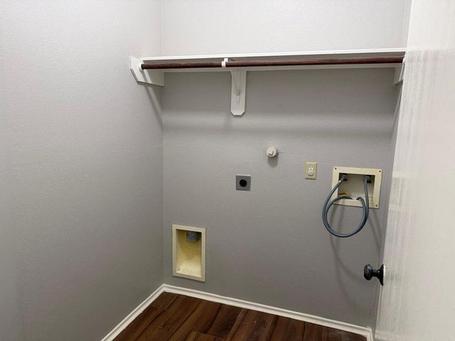 7714 Sunburst Trail Drive, Cypress, TX 77433