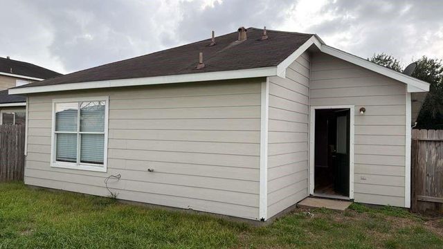 7714 Sunburst Trail Drive, Cypress, TX 77433