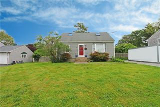 23 Sherman Lane, Middletown, RI 02842