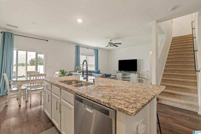 1017 GREENHEAD DRIVE, Alabaster, AL 35007