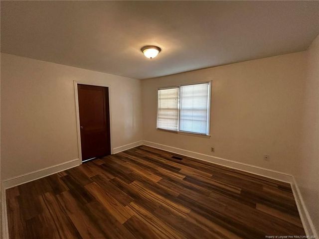 1000 Ivy Road, Fayetteville, NC 28303