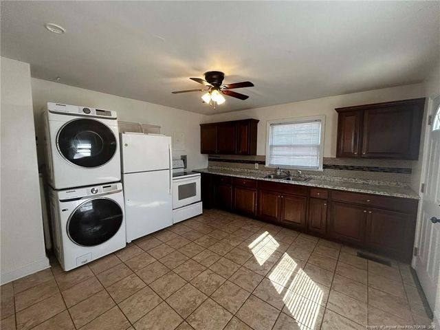 1000 Ivy Road, Fayetteville, NC 28303