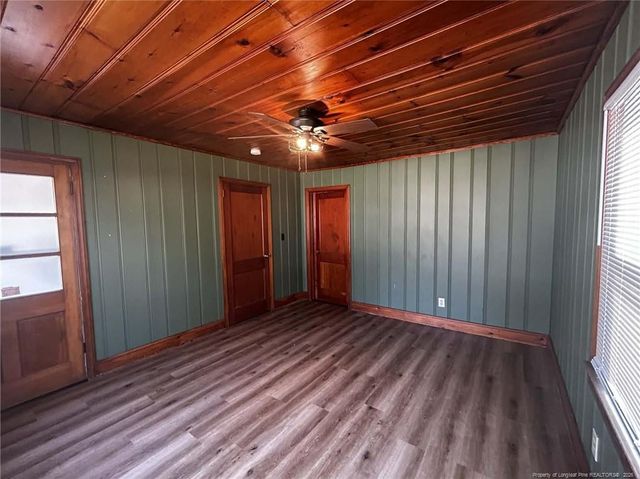 1000 Ivy Road, Fayetteville, NC 28303