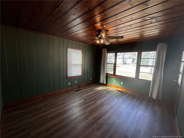 1000 Ivy Road, Fayetteville, NC 28303