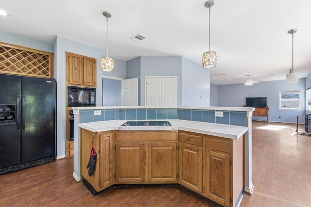 1801 Rolling Ridge Drive, Grapevine, TX 76051